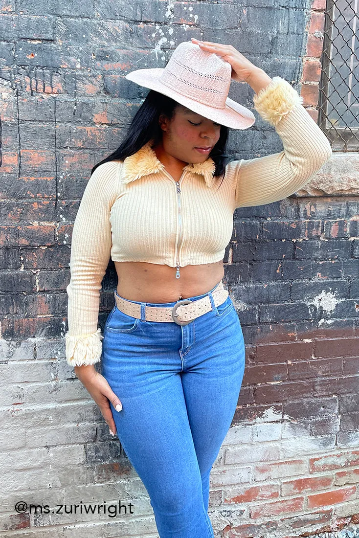 BRIO Curved Handmade Leather Tiny Rivet Belt