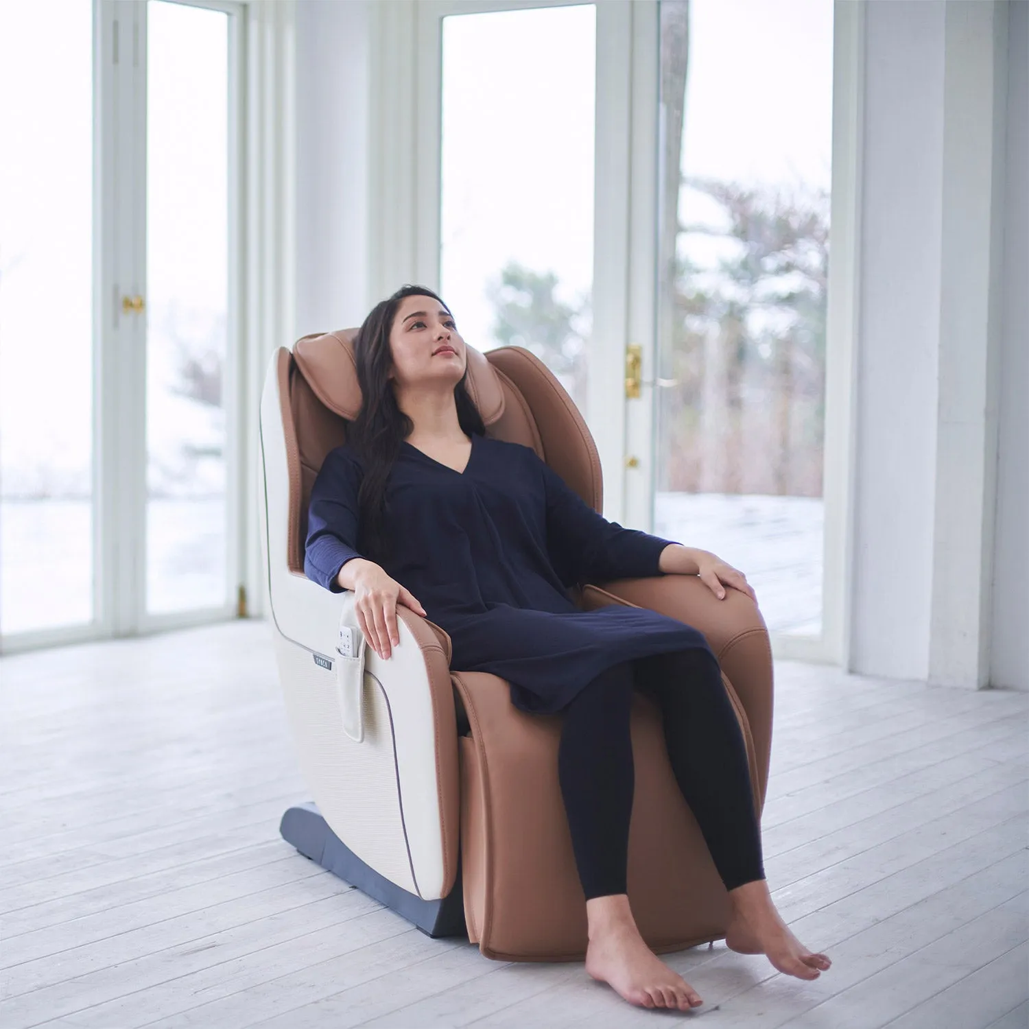 CirC   Zero Gravity SL Track Heated Massage Chair