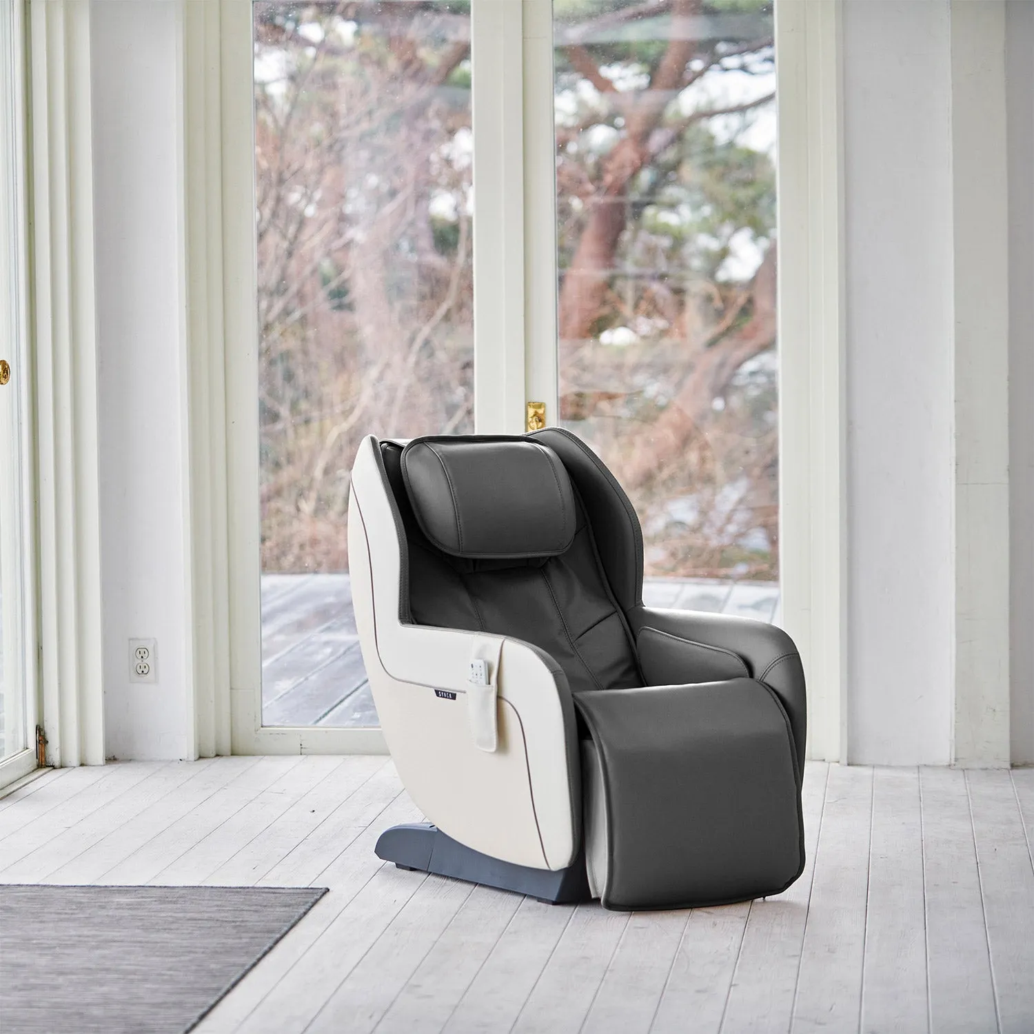 CirC   Zero Gravity SL Track Heated Massage Chair