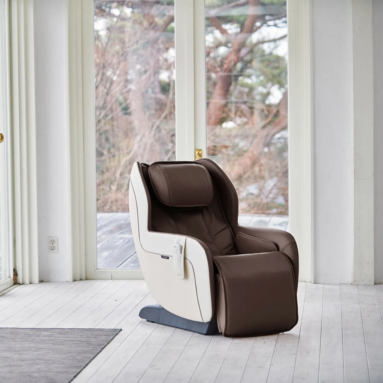 CirC   Zero Gravity SL Track Heated Massage Chair