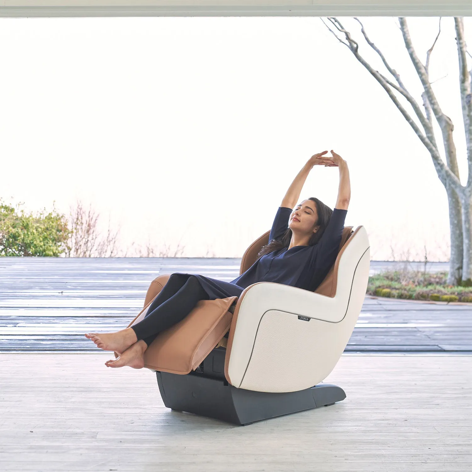 CirC   Zero Gravity SL Track Heated Massage Chair